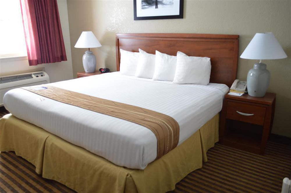 Best Western Hospitality House Emporia Quarto foto