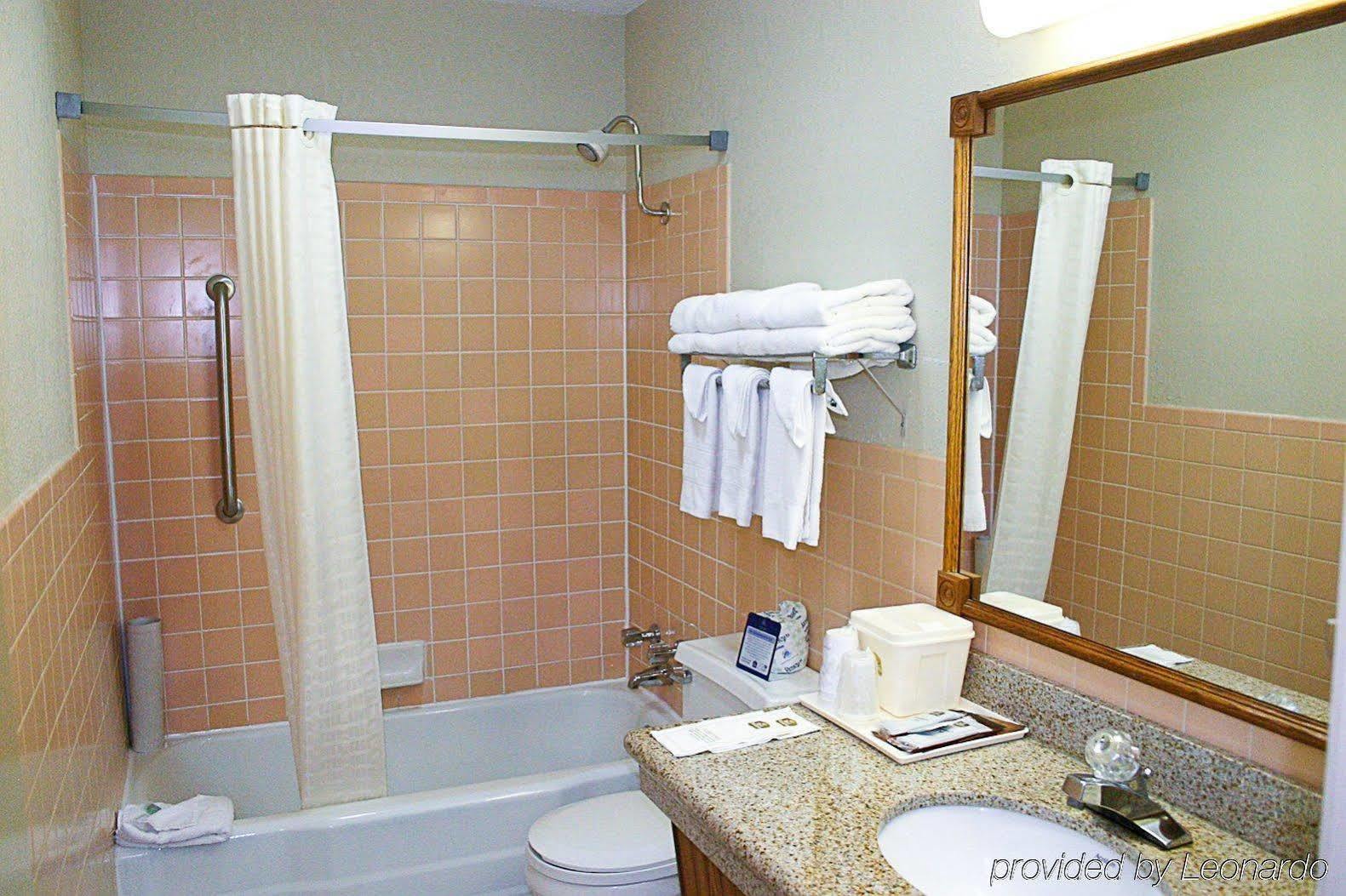 Best Western Hospitality House Emporia Quarto foto