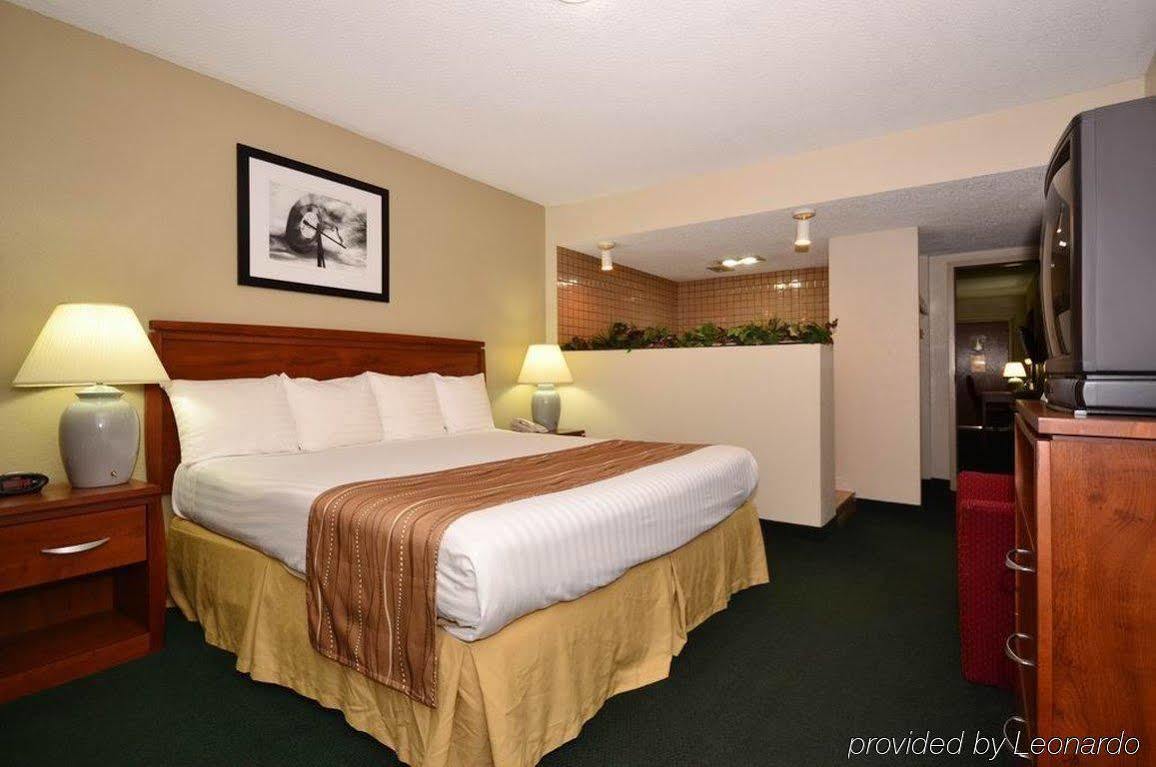Best Western Hospitality House Emporia Quarto foto