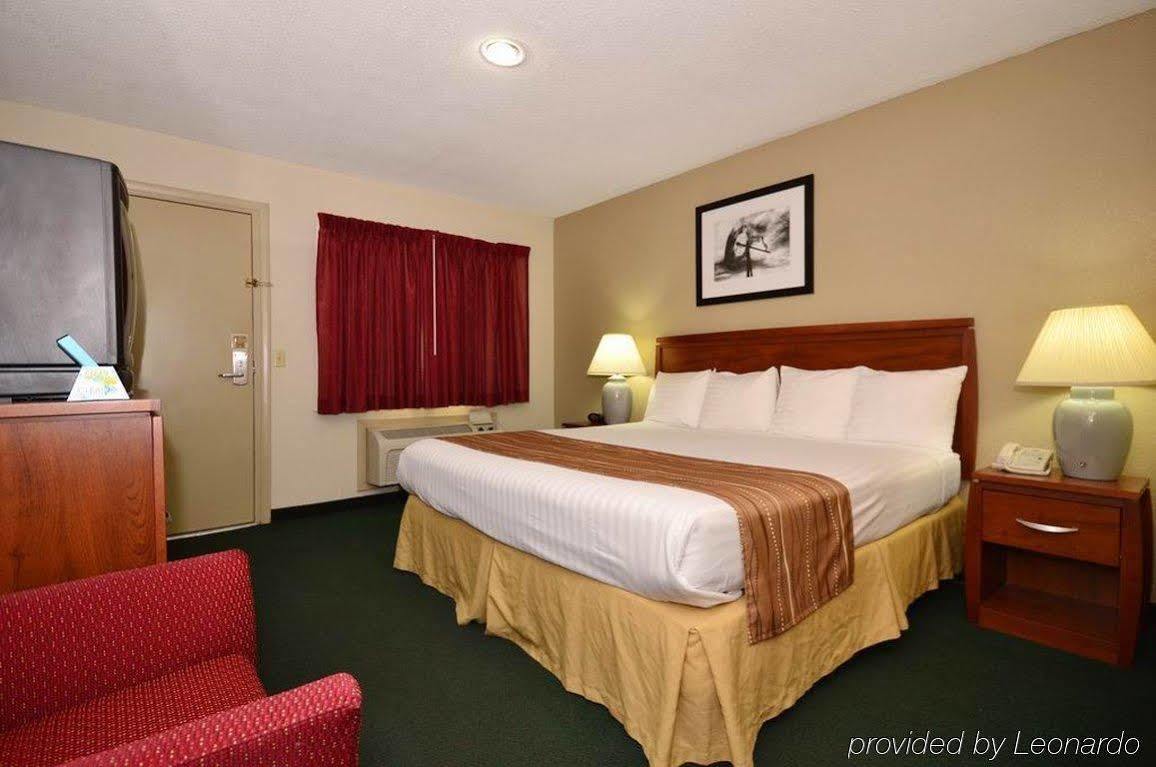 Best Western Hospitality House Emporia Quarto foto